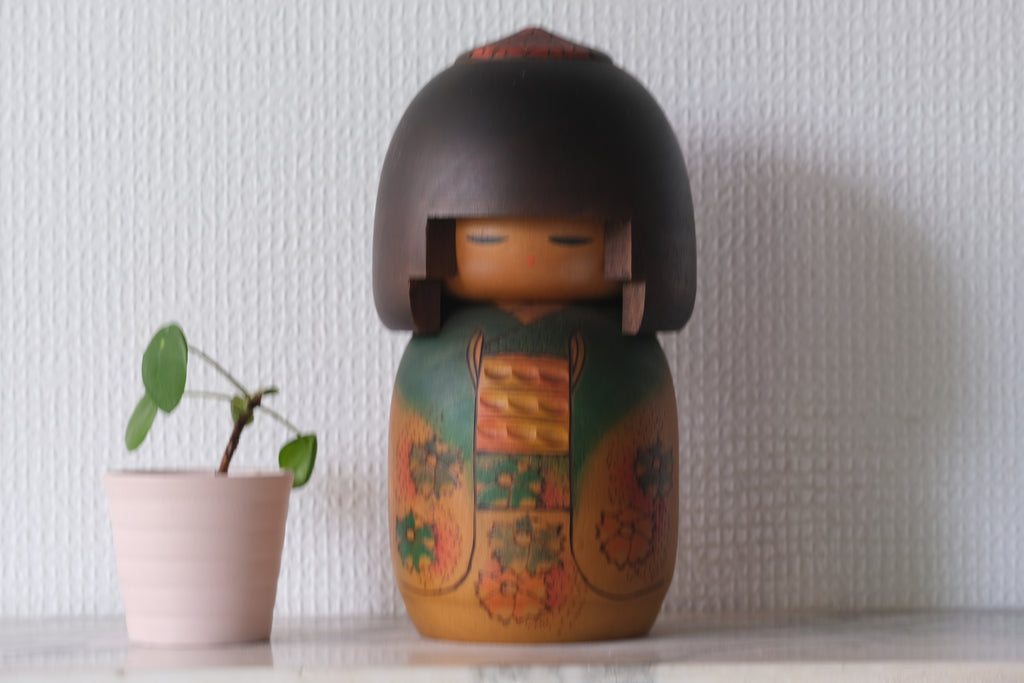 Vintage Gumma Kokeshi by Fumio Tomidokoro 富所ふみを (1948-) | 21 cm