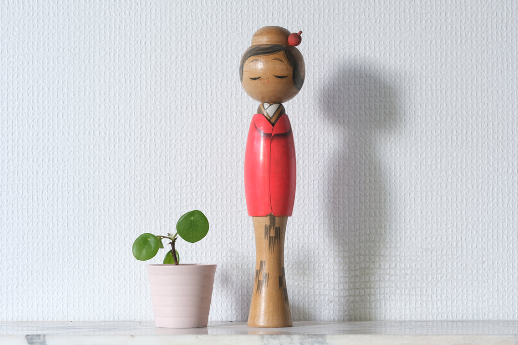 Elegant Vintage Sosaku Kokeshi by Miyashita Hajime (1940 - Retired) | 28,5 cm