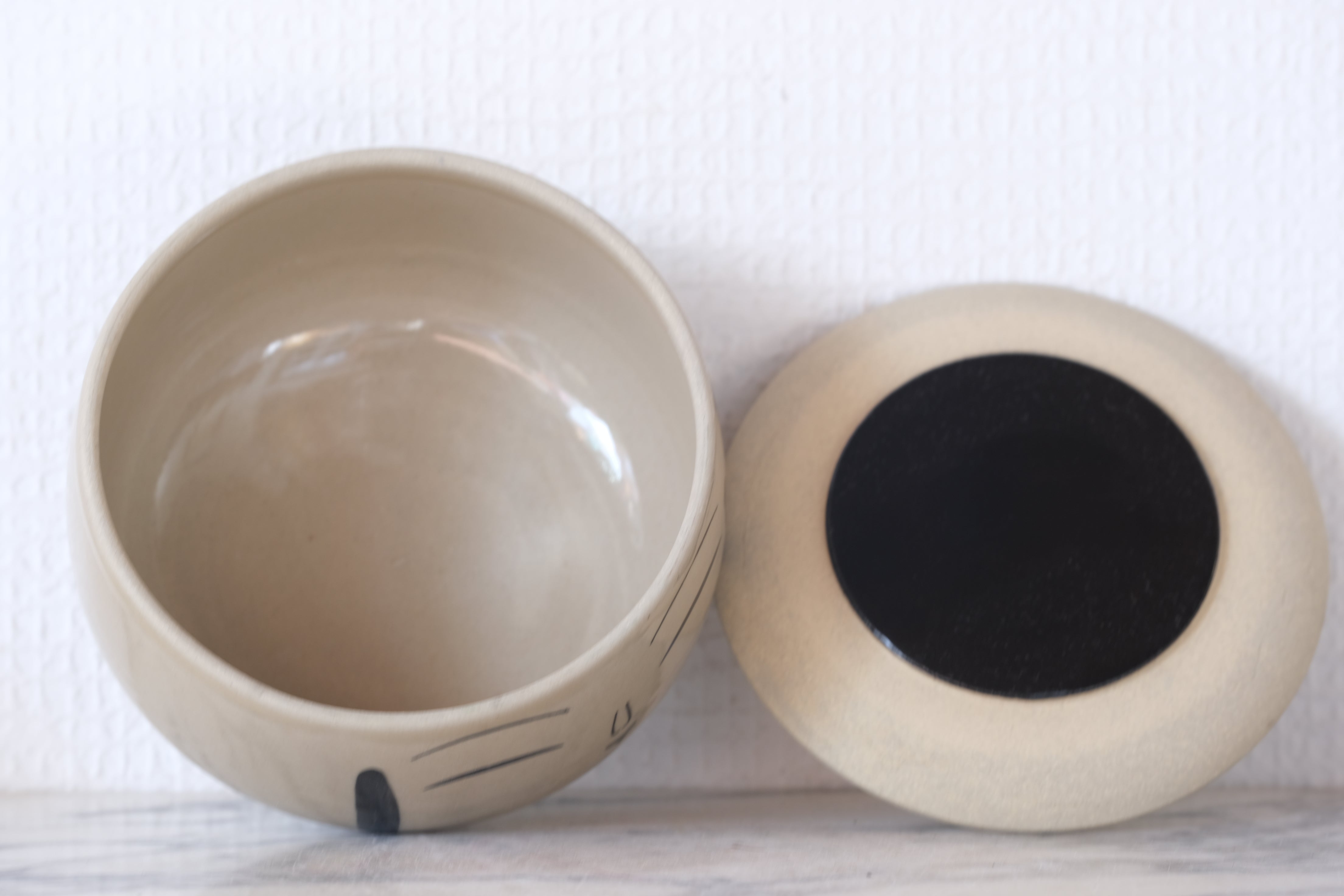 Japanese Ceramic Kokeshi Bowl with Lid |  8,5 cm