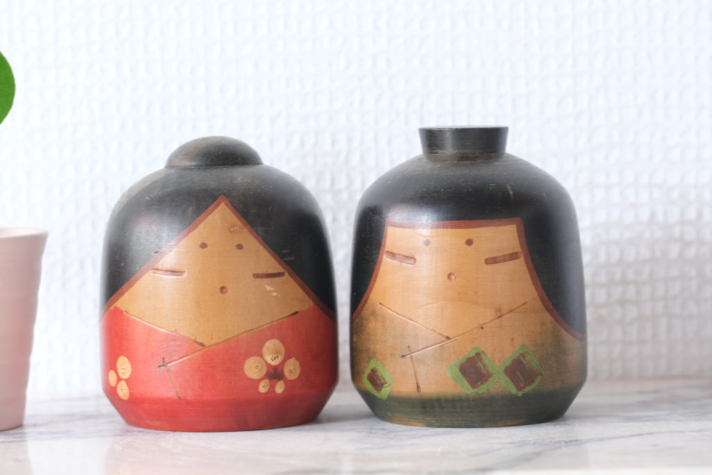 Pair of Vintage Creative Kokeshi by Sanpei Yamanaka (1926-2012) | 8,5 cm and 9 cm