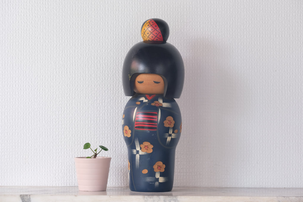 Large Vintage Gumma Kokeshi attributed to Miyashita Hajime 宮下 はじめ (1940-) | 30,5 cm