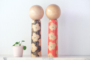 A Pair of Vintage Sosaku Kokeshi by Kiyohara Takao (1916-TBD) | 28,5 cm and 29 cm