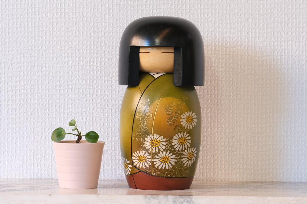 Exclusive Vintage Gumma Kokeshi by Kisaku | 22 cm