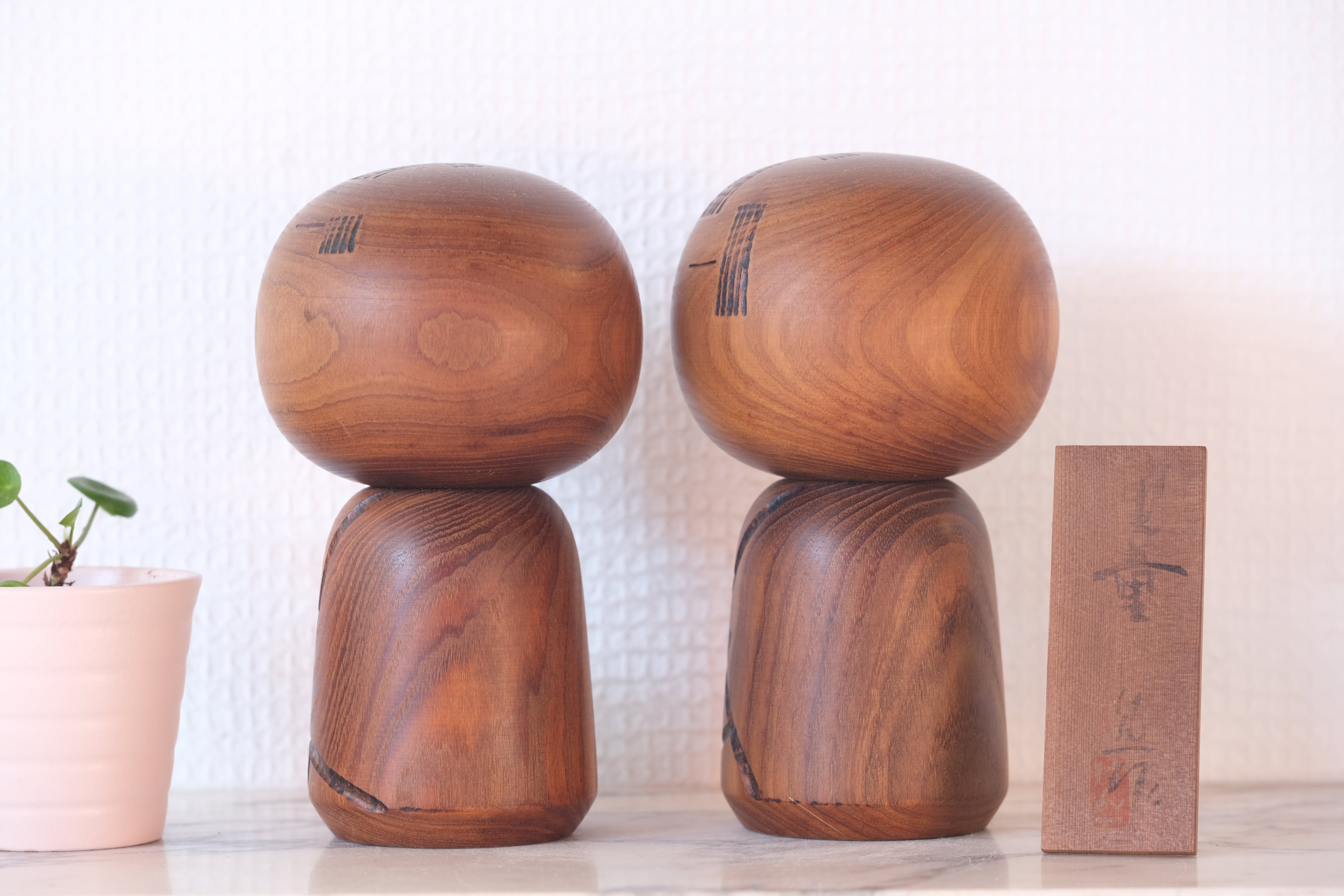 Couple of Vintage Creative Kokeshi By Kenichi Murakami 村上けんー (1929 - ) | 14,5 cm