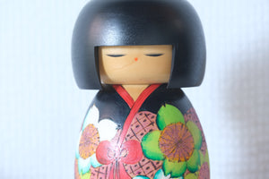 Rare Vintage Gumma Kokeshi By Yuji Kawase 川瀬祐志作 (1938-) | Titled: 弥生 - Yayoi | With Original Box | 16,5 cm