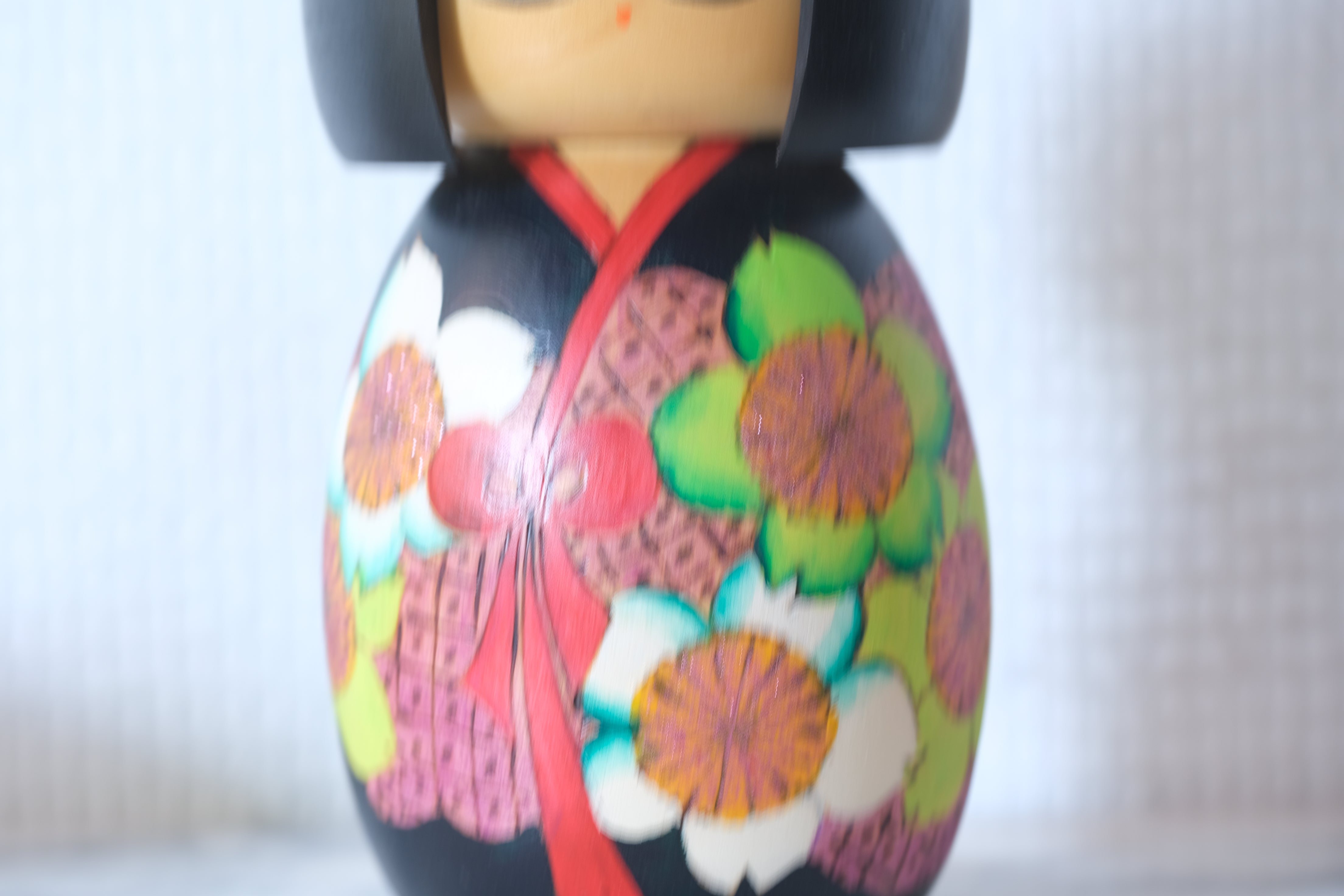 Rare Vintage Gumma Kokeshi By Yuji Kawase 川瀬祐志作 (1938-) | Titled: 弥生 - Yayoi | With Original Box | 16,5 cm