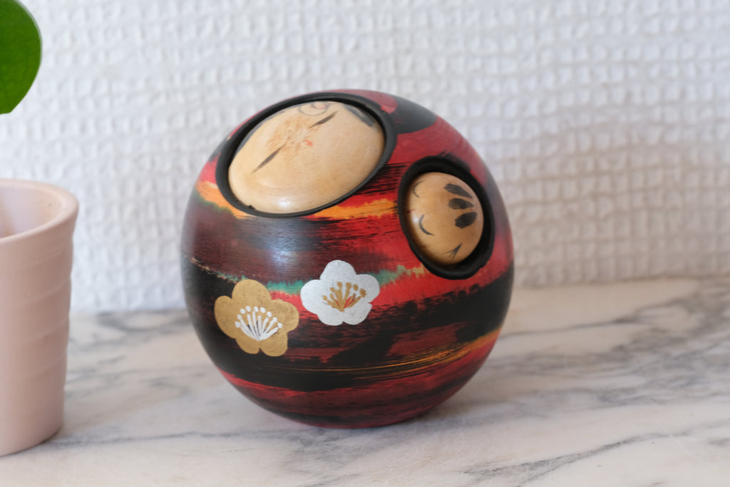 Rare Vintage Creative Kokeshi by Katase Kaihei 片瀬快平 (1922-2015) | 'Oshin - Babysit' | 8 cm