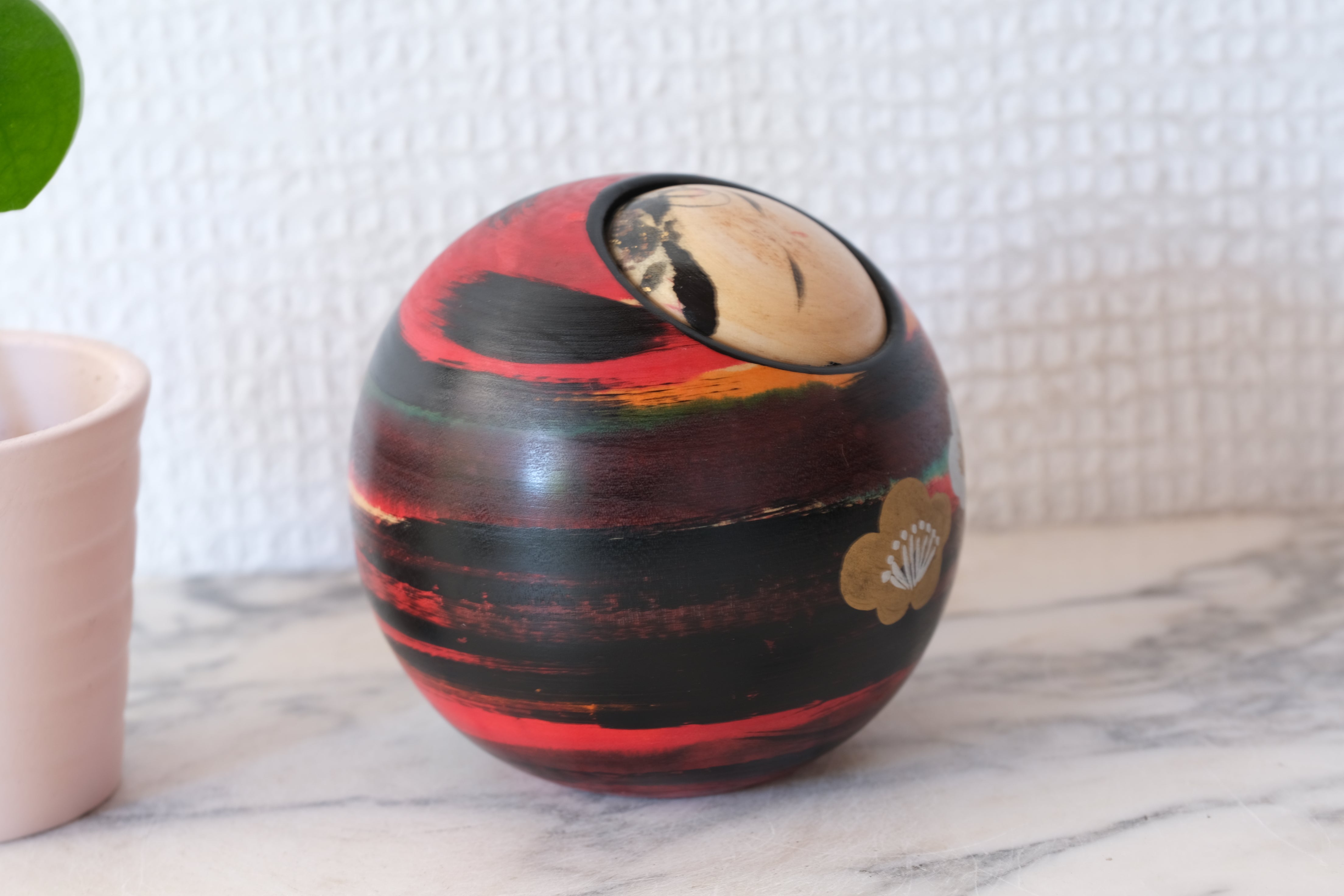 Rare Vintage Creative Kokeshi by Katase Kaihei 片瀬快平 (1922-2015) | 'Oshin - Babysit' | 8 cm
