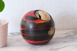 Rare Vintage Creative Kokeshi by Katase Kaihei 片瀬快平 (1922-2015) | 'Oshin - Babysit' | 8 cm