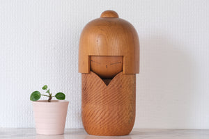 Exclusive Vintage Creative Kokeshi By The famous Shozan Shido 志形尚山 (1932-1995) | 22 cm