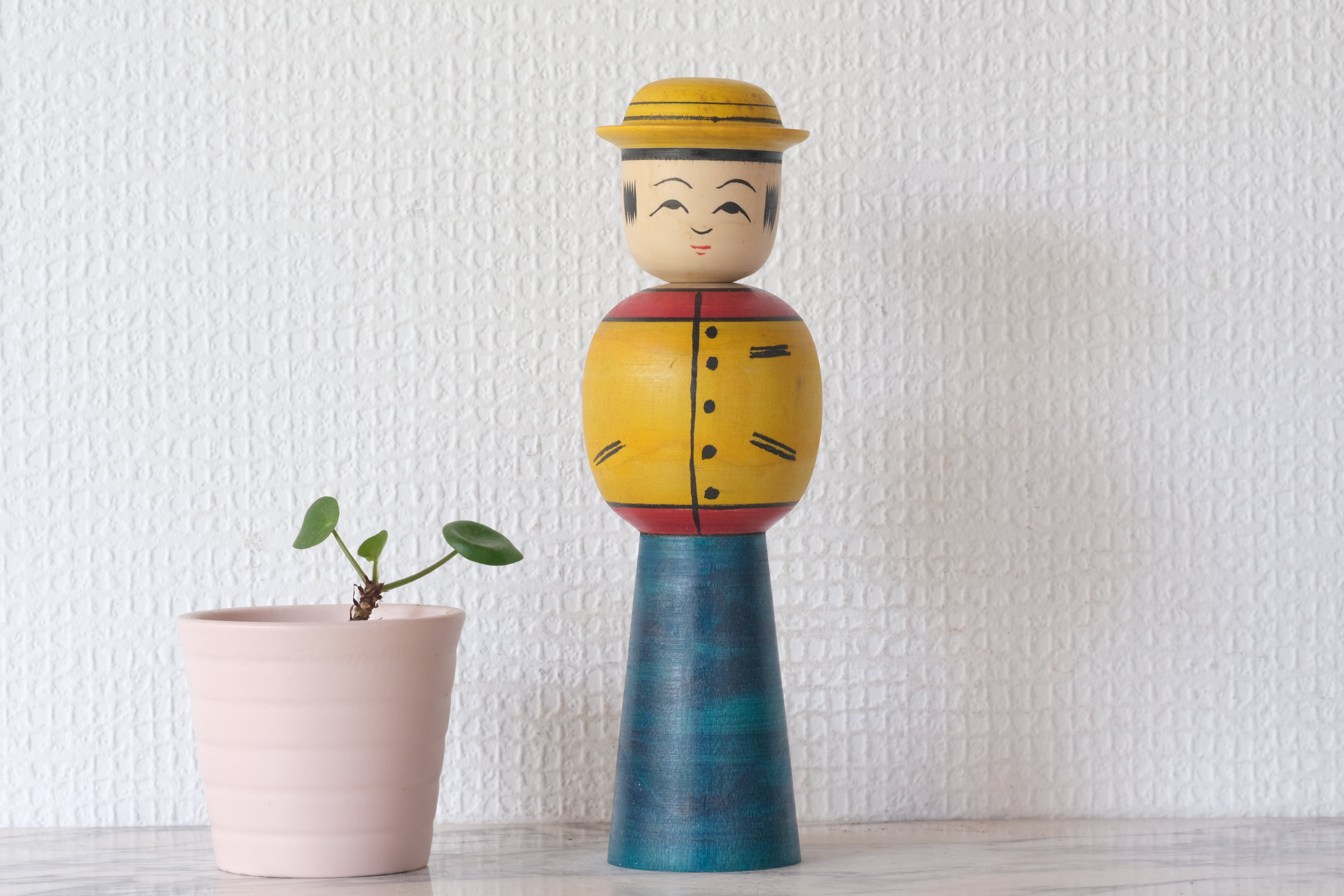 Rare Vintage Nanbu Kokeshi by Sasaki Kakuhei 佐々木覚平 (1933 - 2007) | 18,5 cm