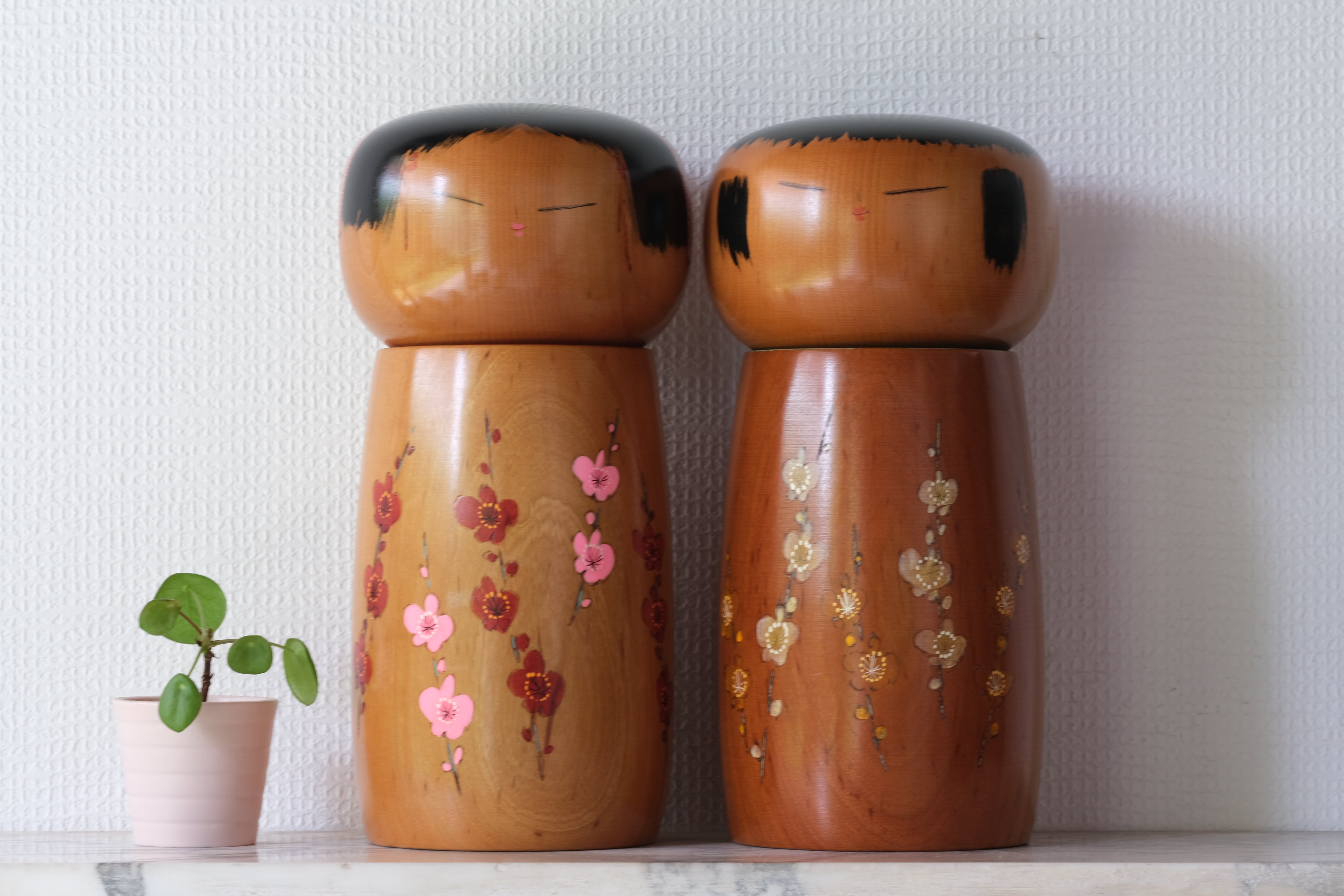 Chunky Pair of Vintage Creative Kokeshi by Takahashi Hashime (1918 - 2002) | 29,5 cm