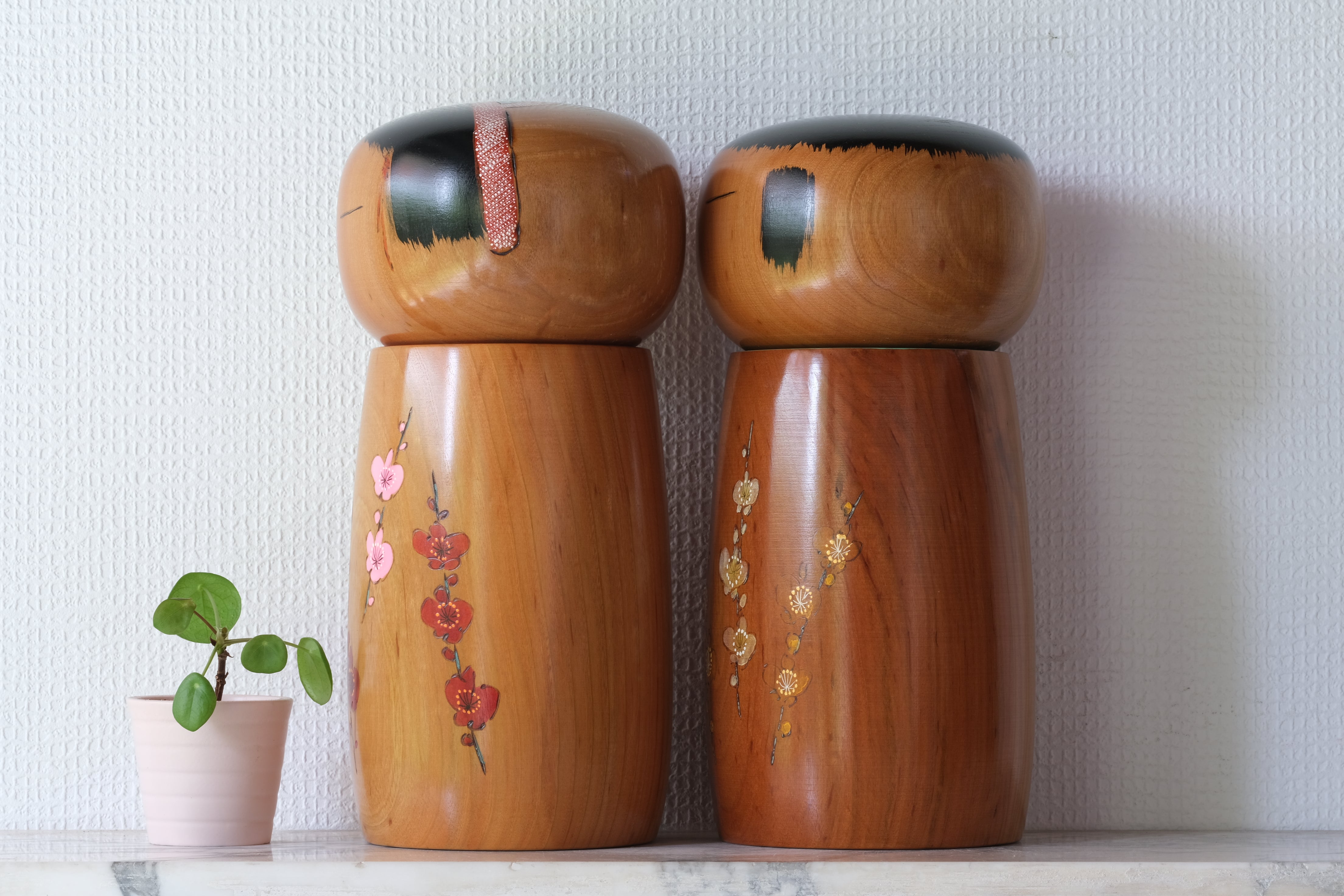 Chunky Pair of Vintage Creative Kokeshi by Takahashi Hashime (1918 - 2002) | 29,5 cm