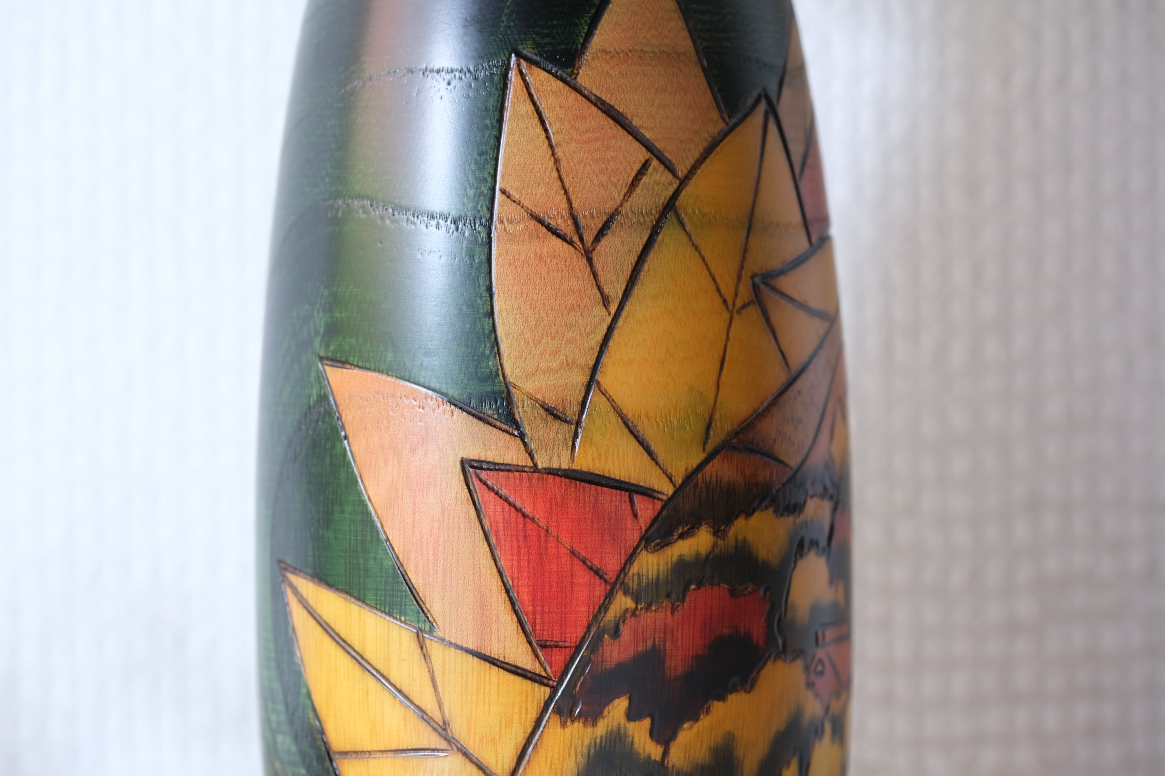 Vintage Kokeshi by Usaburo with Autumn Design | 26,5 cm