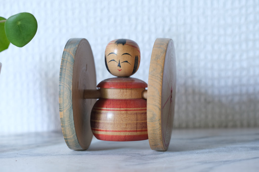 Rare Vintage Traditional Kokeshi Car | 7,5 cm