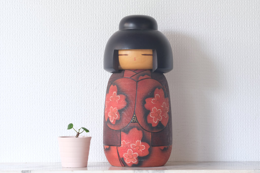 Large Gumma Kokeshi by Masae Fujikawa 藤川正衛 (1942-2015) | 30 cm