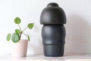 Rare Vintage Gumma Kokeshi by Fumio Tomidokoro 富所ふみを (1948-) | 18,5 cm