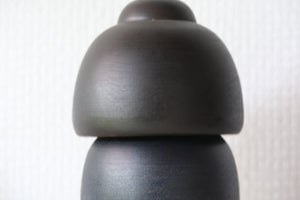 Rare Vintage Gumma Kokeshi by Fumio Tomidokoro 富所ふみを (1948-) | 18,5 cm