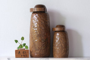 Exclusive Pair of Vintage Creative Kokeshi by Miyajima Muhitsu 宮島 無筆 (1929-) | Titled: 花影 - 'Hanakage' - 'Shade of Blossoms' | 22 cm and 35,5 cm