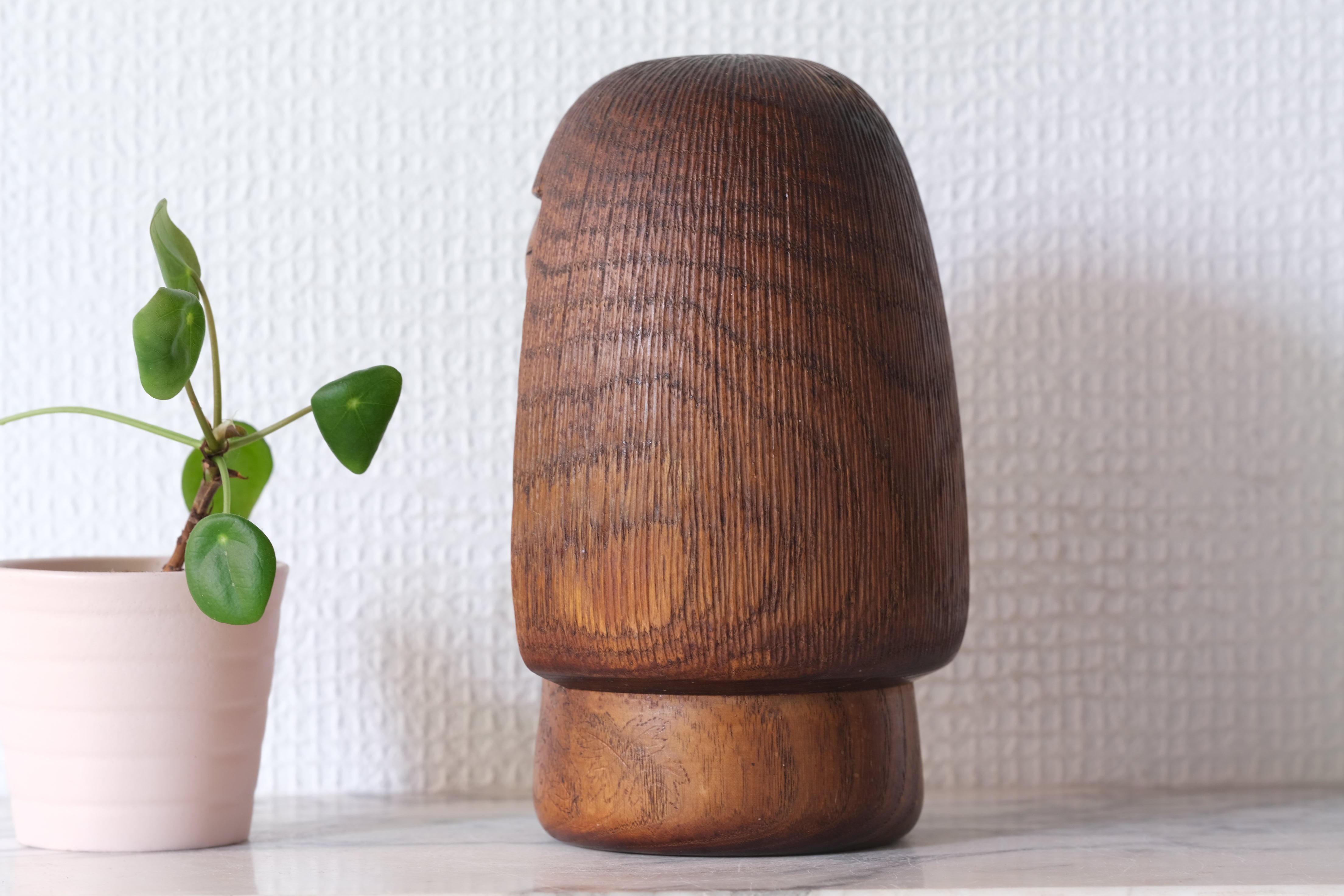 Exclusive Vintage Sosaku Kokeshi by Hideo Ishihara (1925-1999) | Titked: ひうとし - Hiutoshi - Elderly | 16 cm