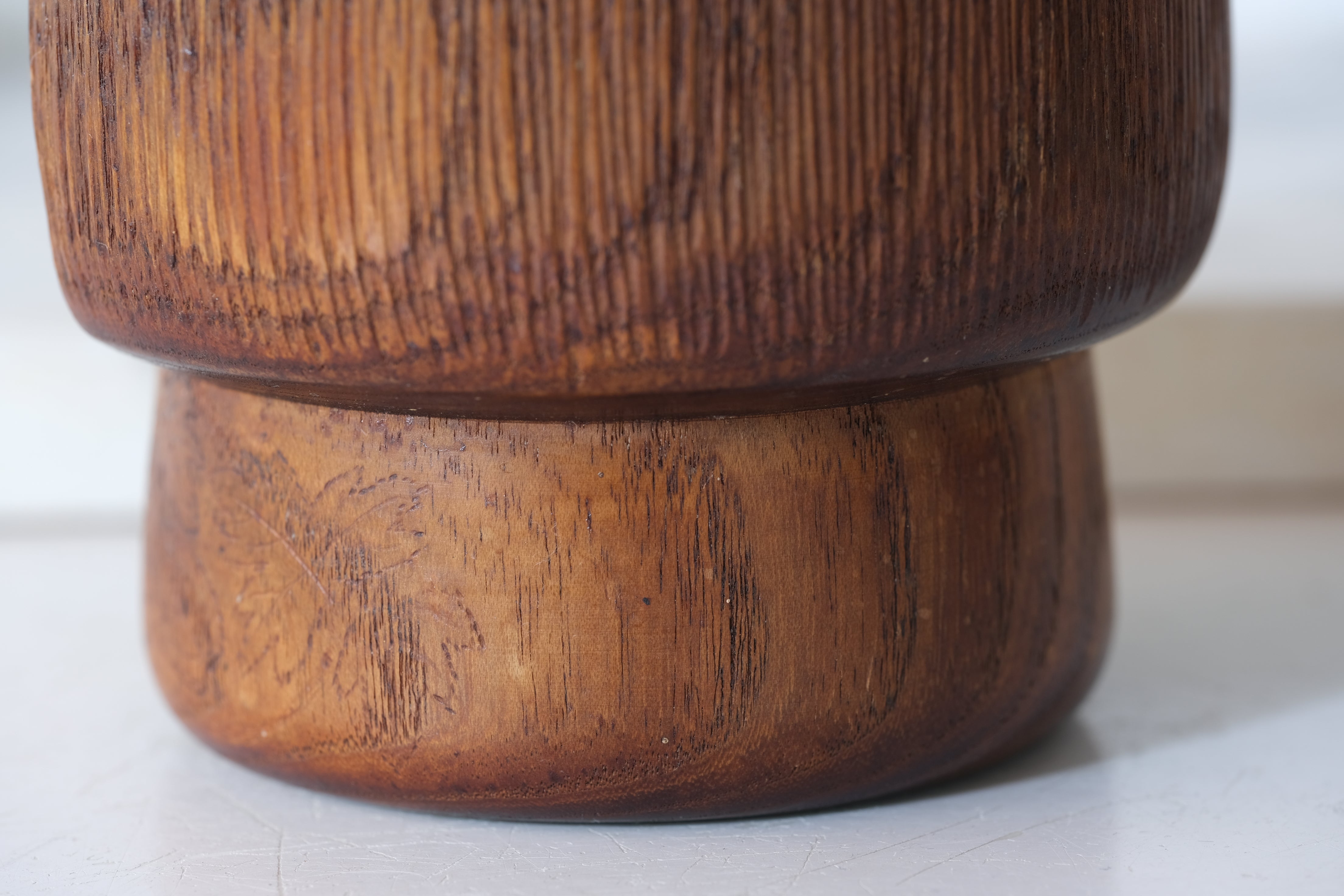 Exclusive Vintage Sosaku Kokeshi by Hideo Ishihara (1925-1999) | Titked: ひうとし - Hiutoshi - Elderly | 16 cm