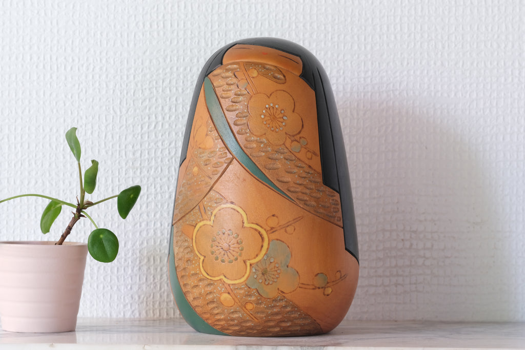 Exclusive Vintage Sosaku Kokeshi by Ishimura 石村 | 19,5 cm