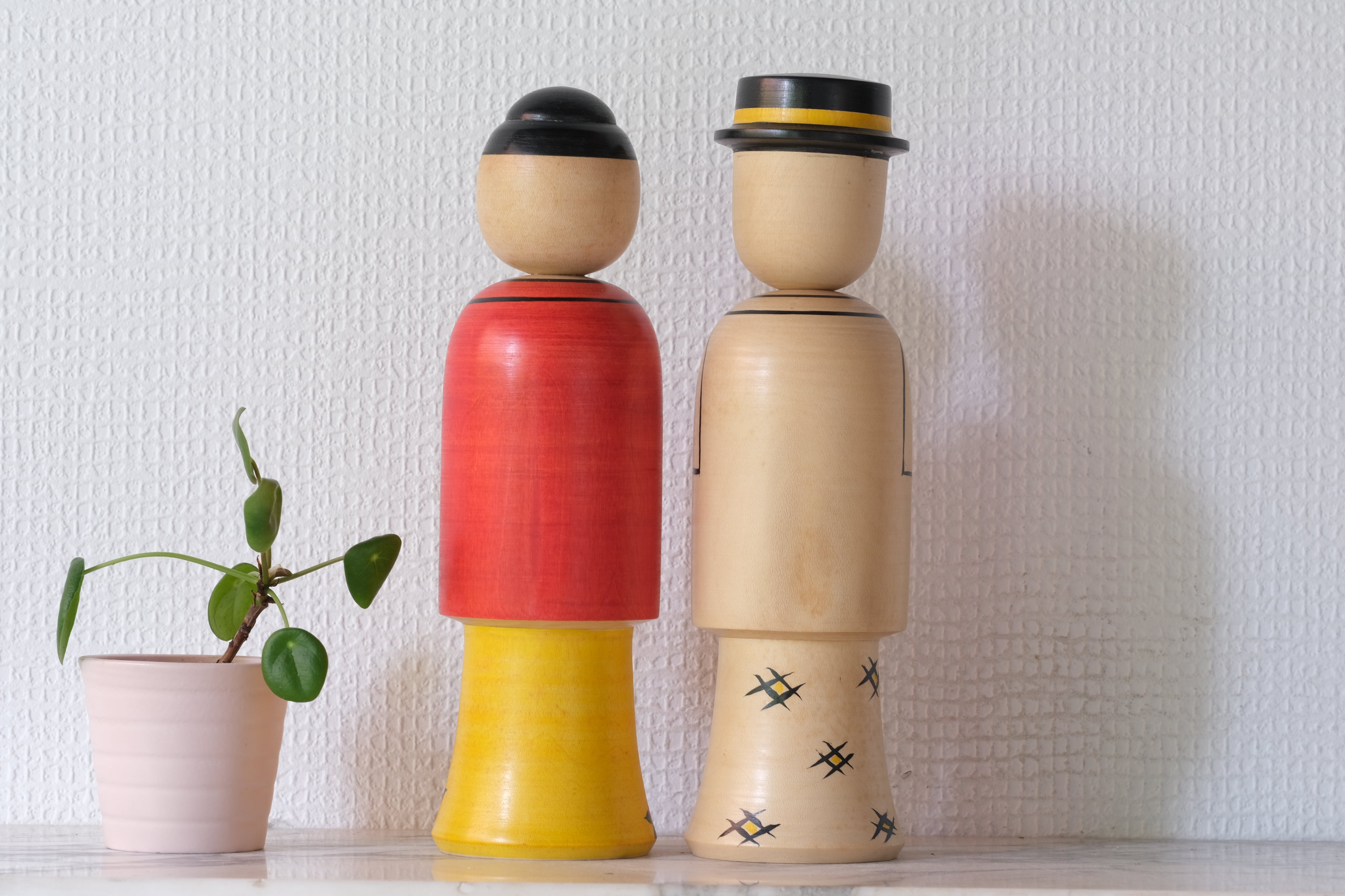 Rare Pair of Vintage Nanbu Kokeshi by Sasaki Kakuhei 佐々木覚平 (1933 - 2007) | 24 cm and 25 cm