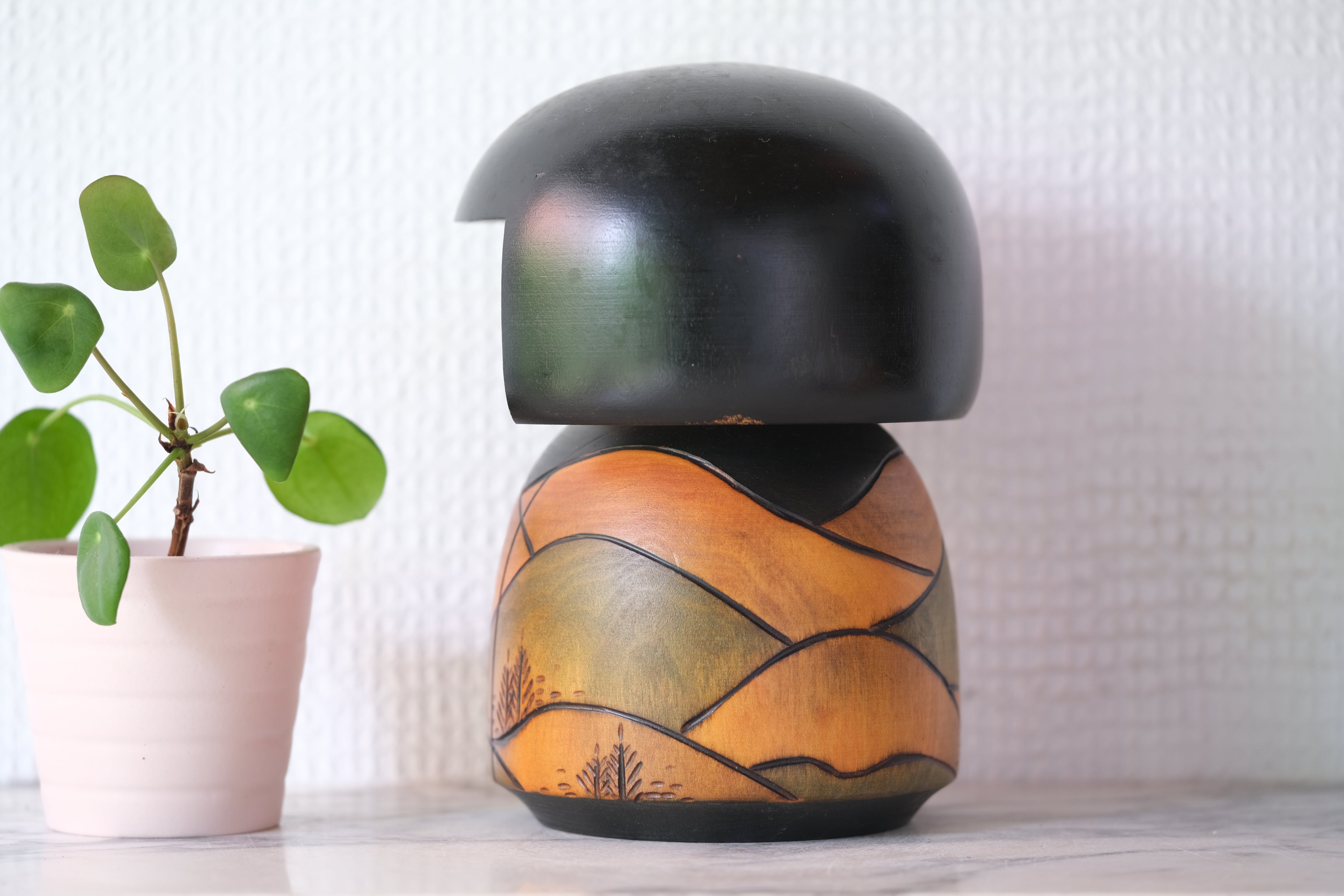 Chunky Vintage Gumma Kokeshi by Kisaku | Title: 山波 - Sanba - Mountain Waves | 15,5 cm