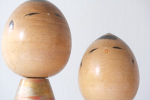 Pair of Vintage Creative Kokeshi by Takahashi Hashime (1918 - 2002) | 22,5 cm and 27,5 cm