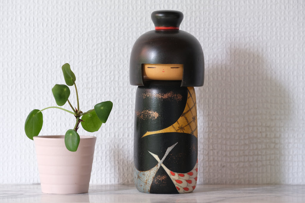 Vintage Gumma Kokeshi With Cranes By Yuji Kawase 川瀬祐志作 (1938-) | 19,5 cm