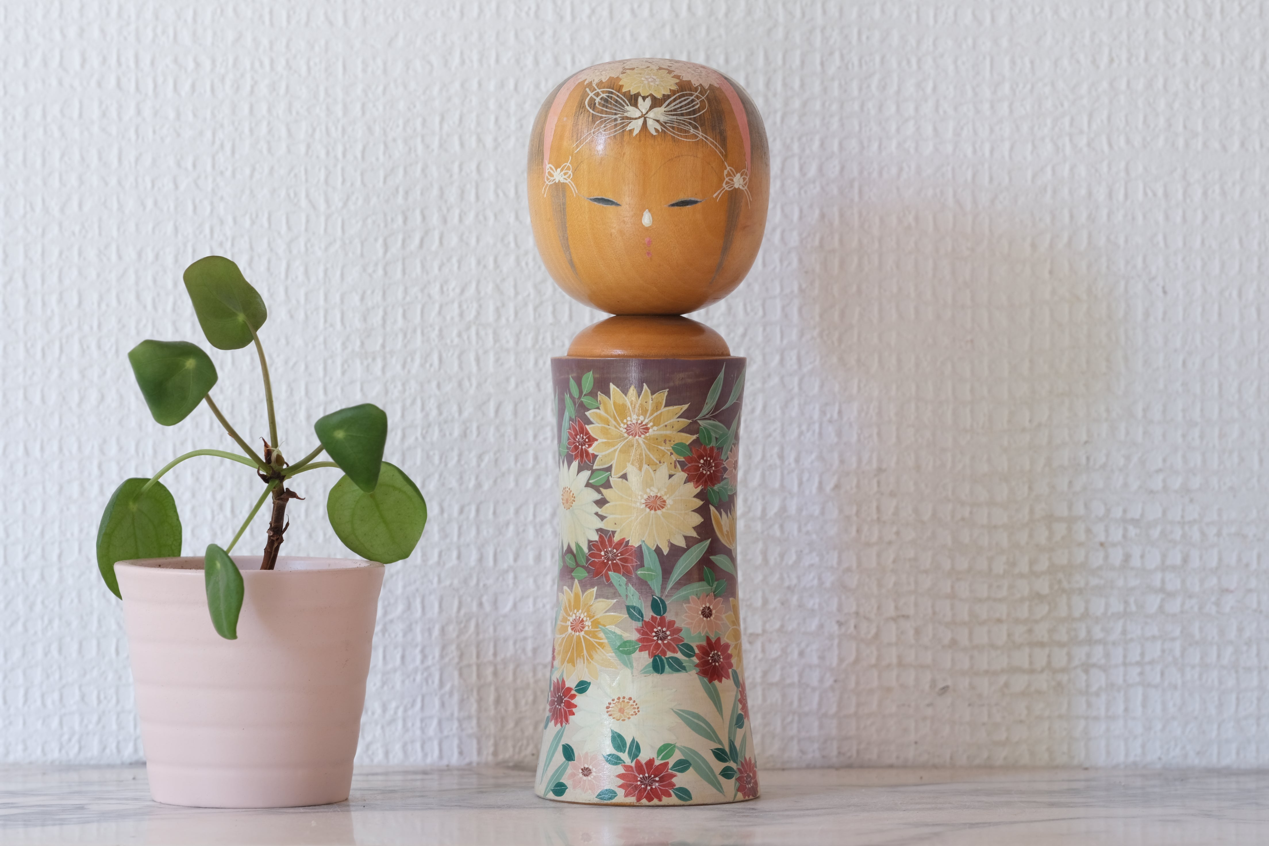 Exclusive Vintage Sosaku Kokeshi by Kurasawa Toshie 倉澤敏恵 (1935-2011) | 18,5 cm