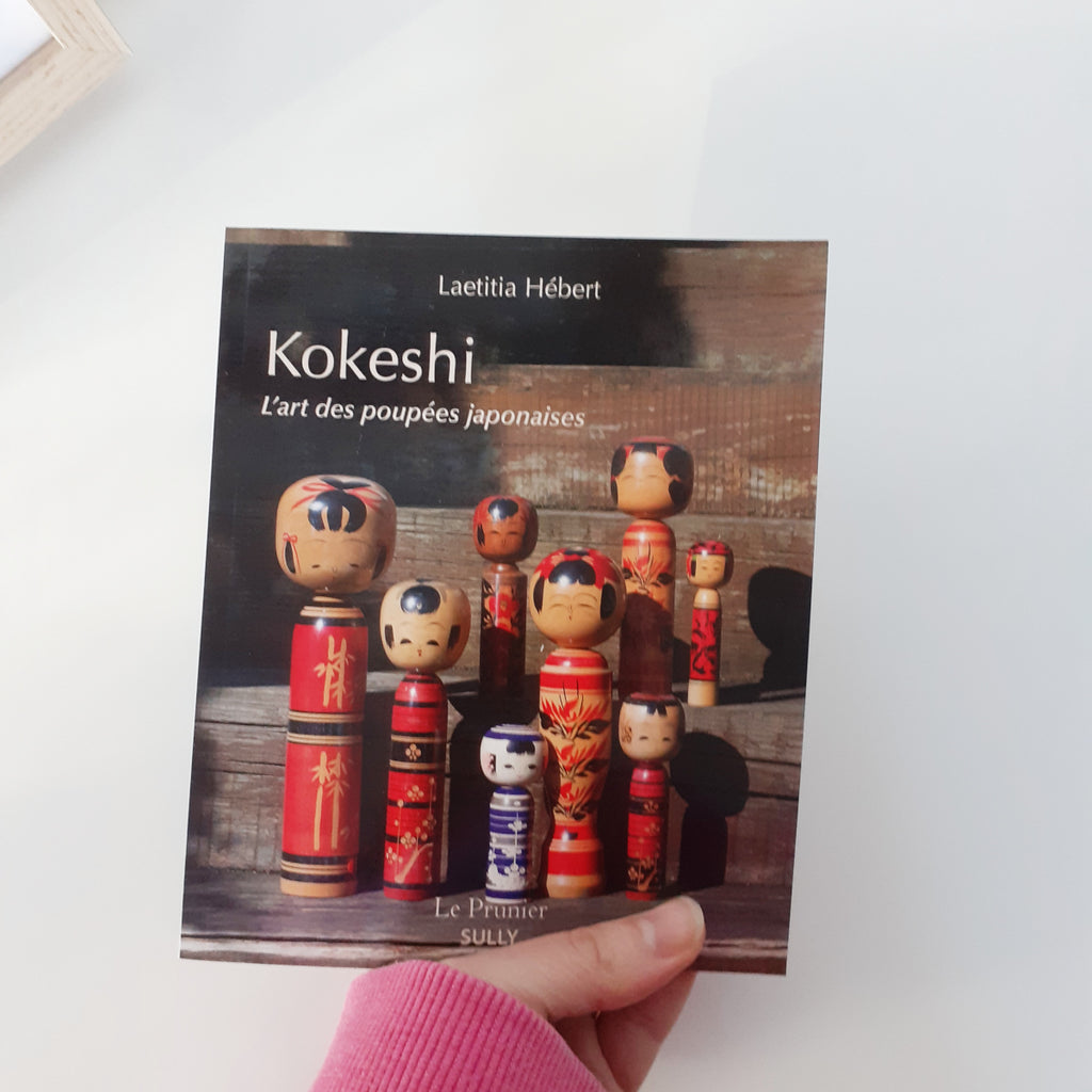 Book Titled: 'Kokeshi, l'art des poupées japonaises' | Author: Laetitia Hébert | 168 pages