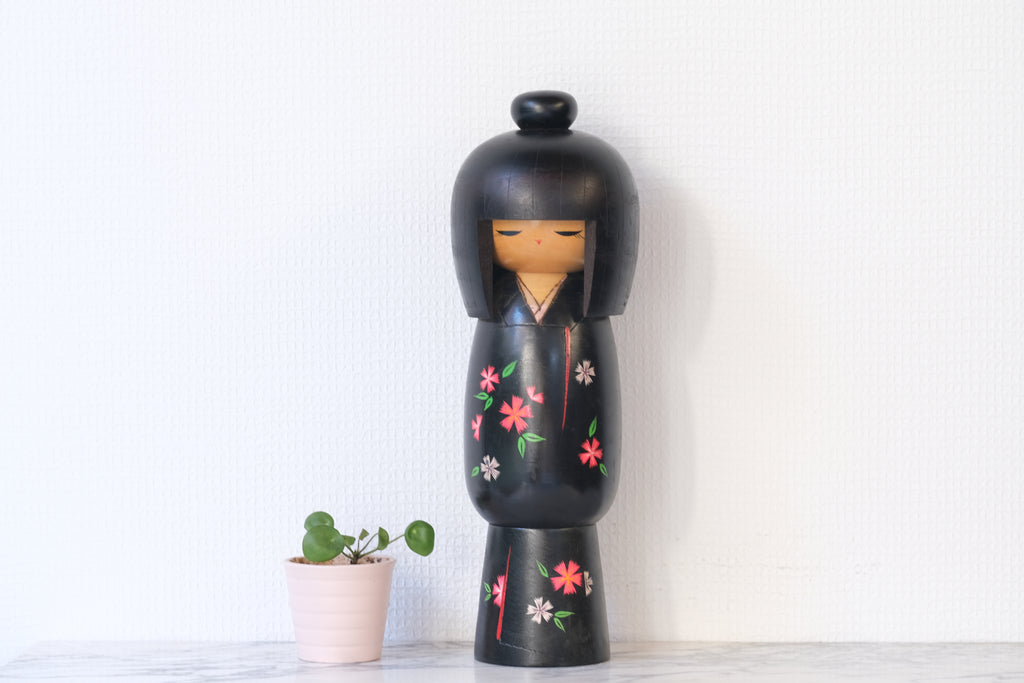 Large Vintage Gumma Kokeshi by Sadao Kishi (1932-1998) | 33,5 cm