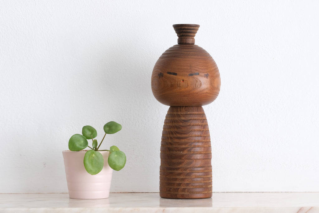 Vintage Creative Kokeshi By Sanpei Yamanaka (1926-2012) | Titled: 'Seijaku - Silence' | 21,5 cm
