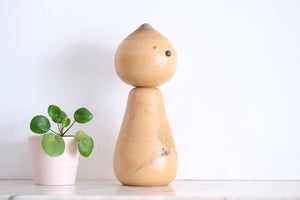 Vintage Sosaku Kokeshi by Watanabe Masao (1917-2007) | 'Chestnut' | 19,5 cm