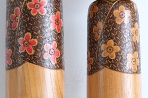 Exclusive Pair of Vintage Creative Kokeshi by Chiyomatsu Kanou (1935-) | Mother and Child | 35,5 cm and 30 cm