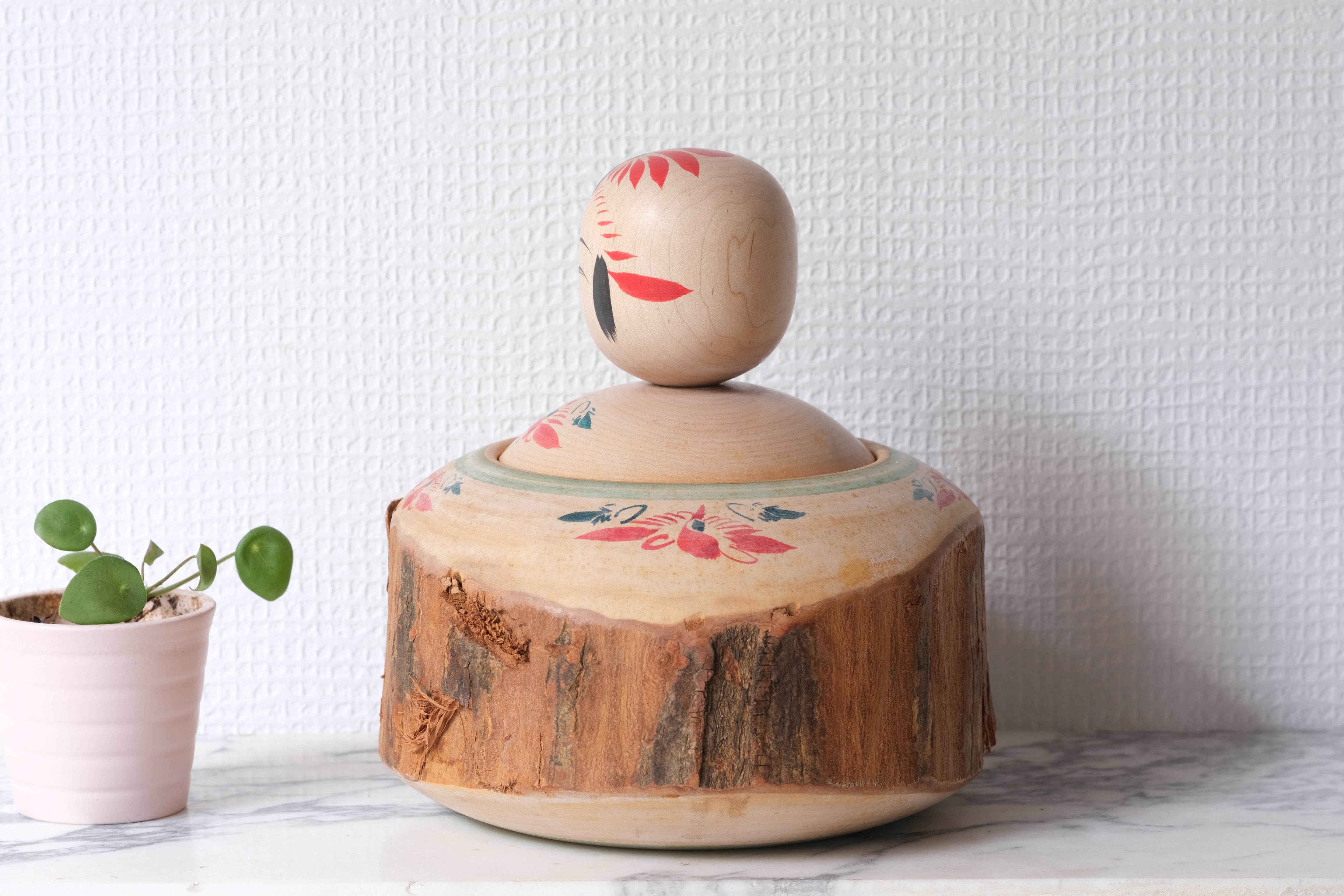 Large Vintage Ejiko Kokeshi From The Tougatta Strain by Sato Masahiro (1938-) | Container | 18 cm