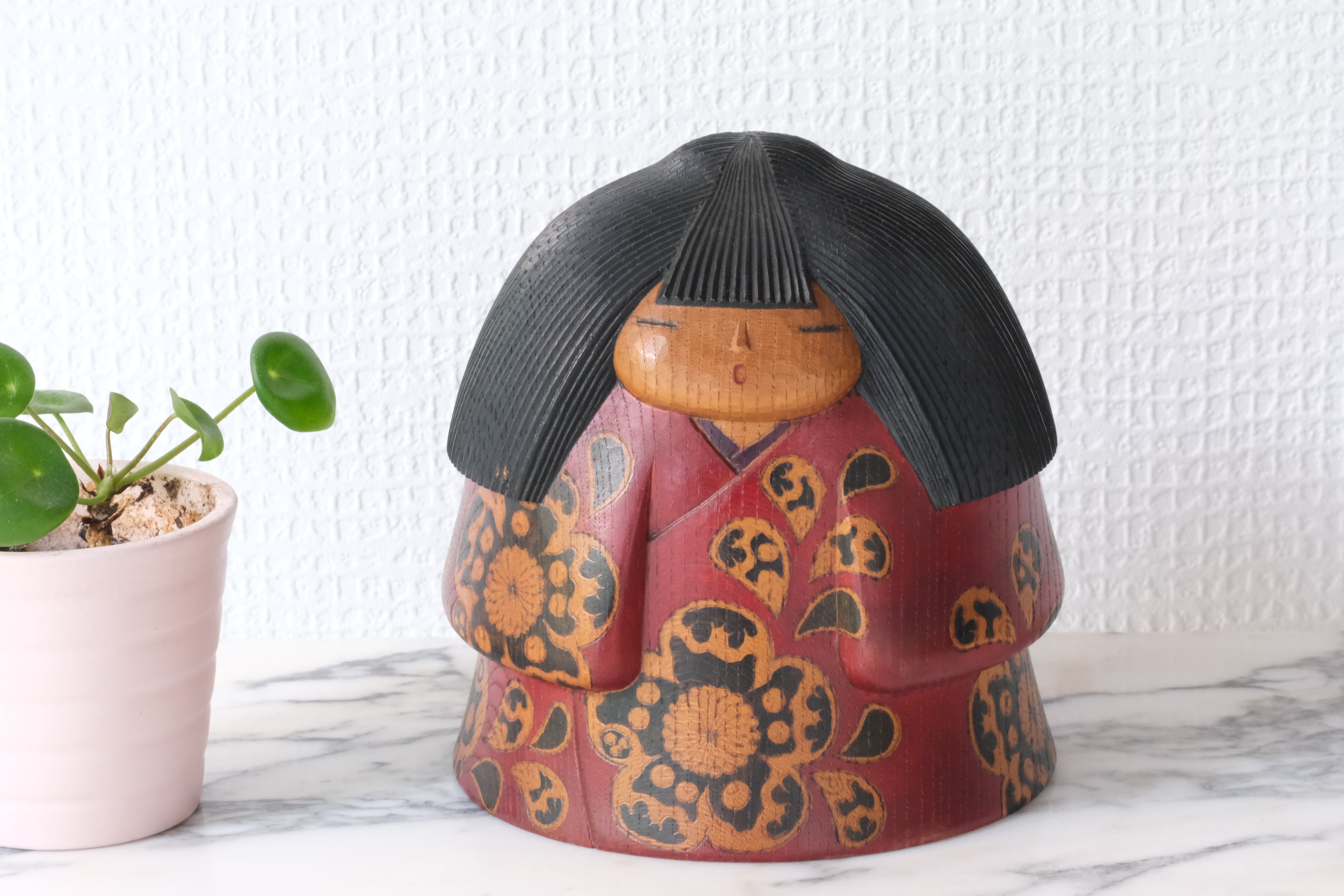 Exclusive Vintage Sosaku Kokeshi by Watanabe Yuji (1951-) | 12 cm