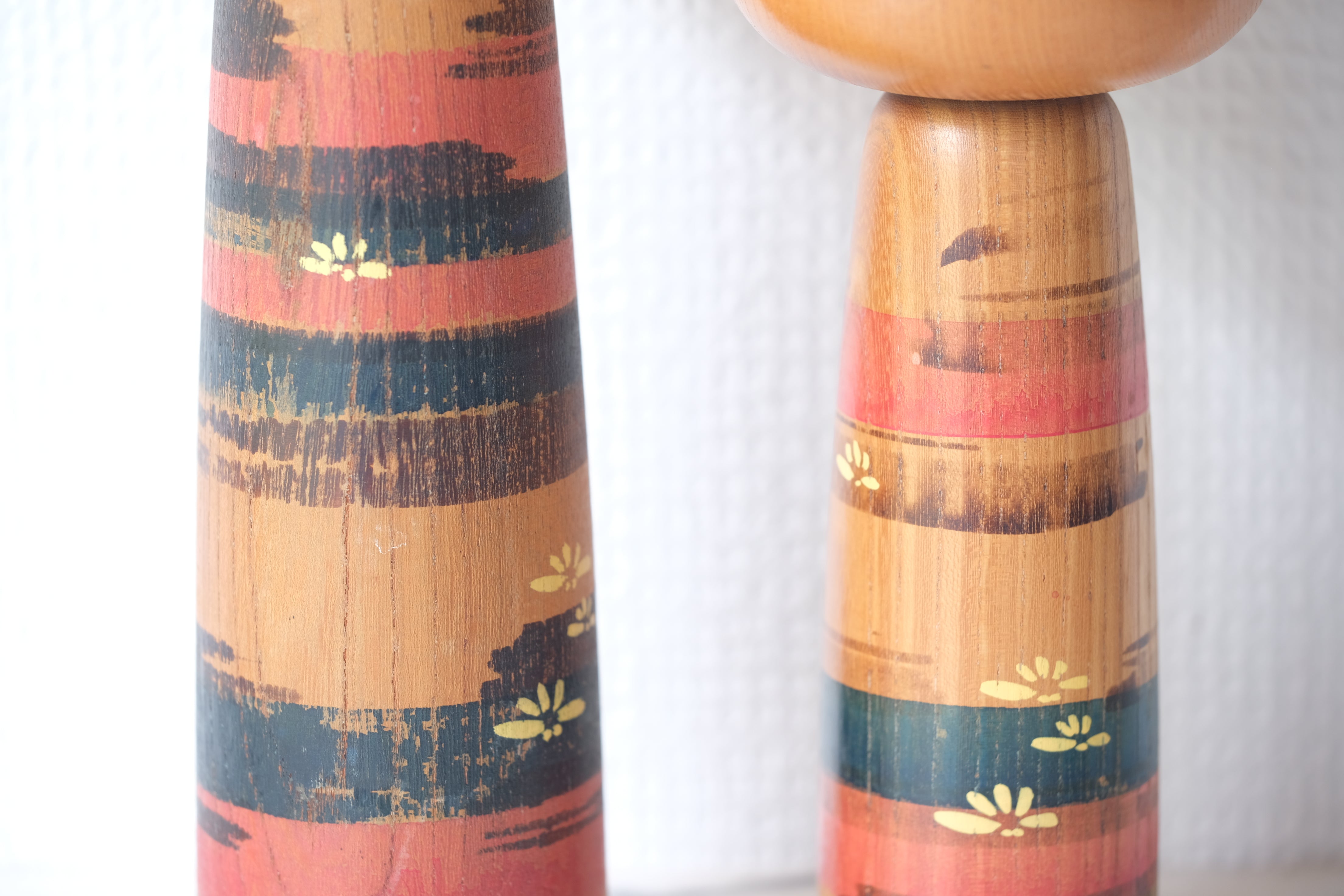 Exclusive Mother and Child Vintage Kokeshi By Sanpei Yamanaka (1926 - 2012) | 22,5 cm and 30 cm