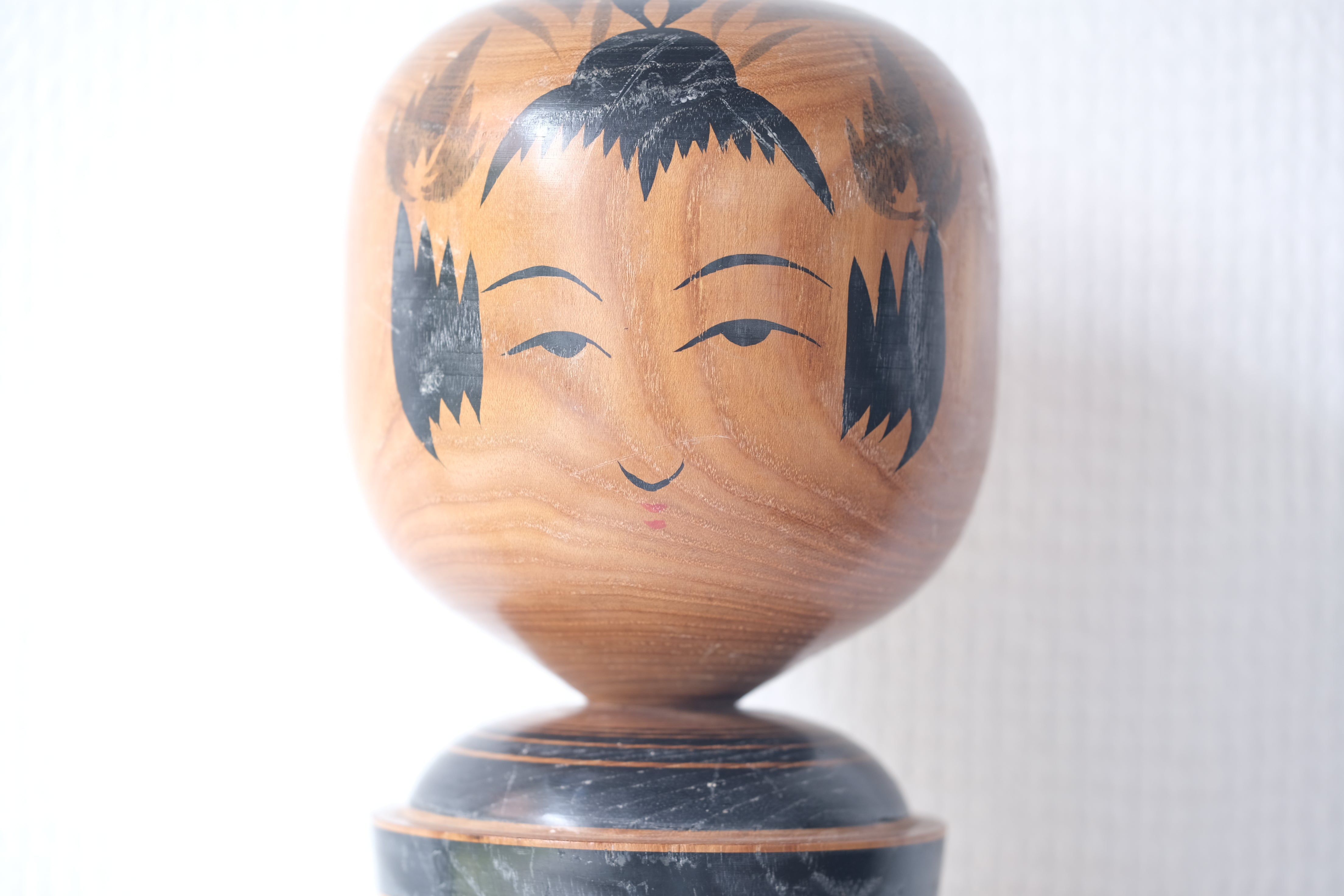 Narugo Kokeshi by Tadao Matsuda | Monochrome | Dated: 2002 | 36 cm