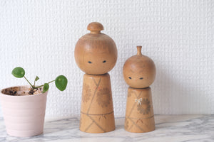 Set of Two Vintage Creative Kokeshi by Issetsu Kuribayashi (1924-2011) | Mother and Child | 11,5 cm and 15 cm