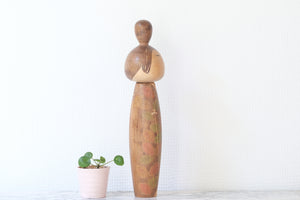 Exclusive Vintage Creative Kokeshi Attributed to Issetsu Kuribayashi (1924-2011) | 34,5 cm