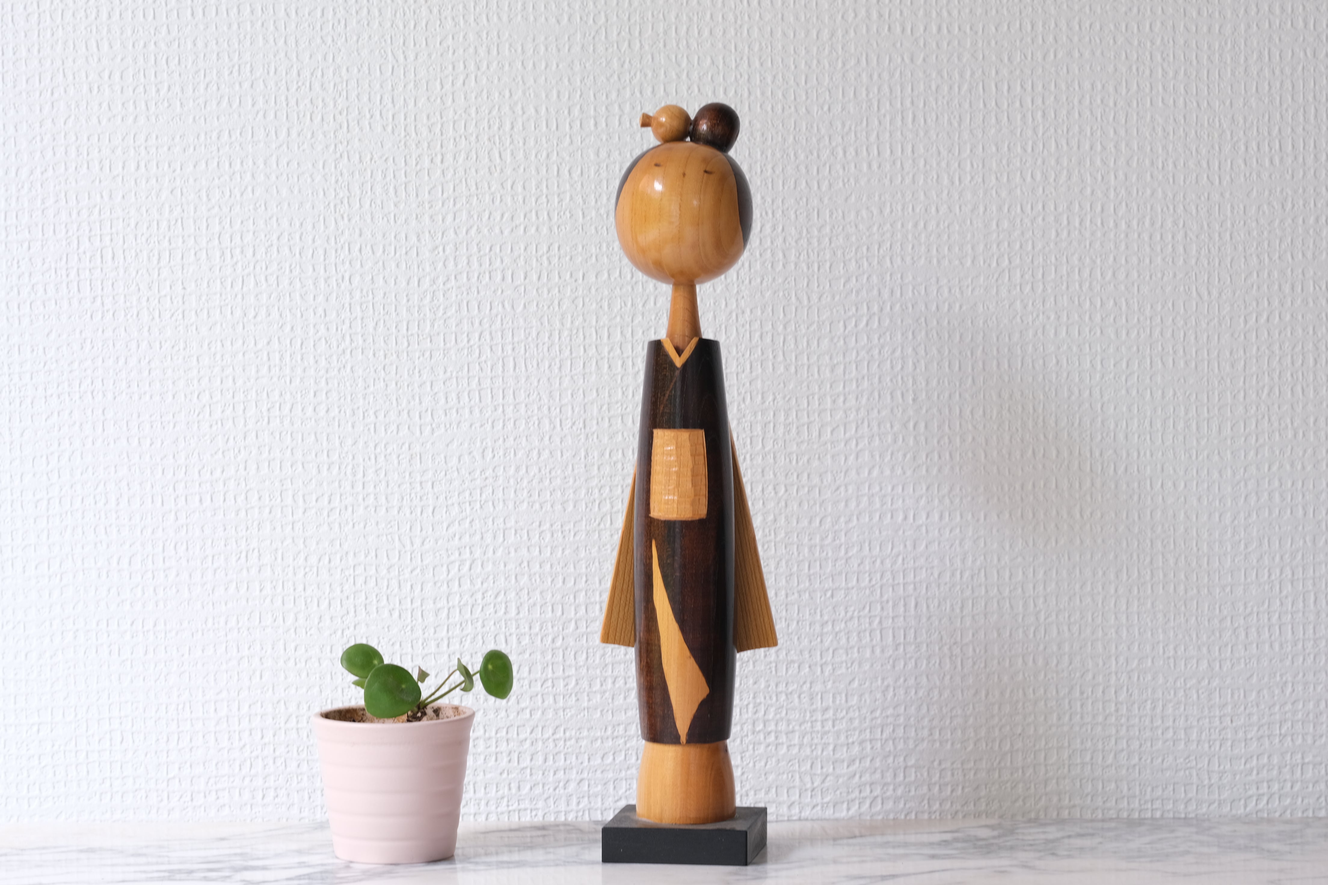 Exclusive Elegant Vintage Creative Kokeshi by Takanashi Hanpuushi | 30,5 cm