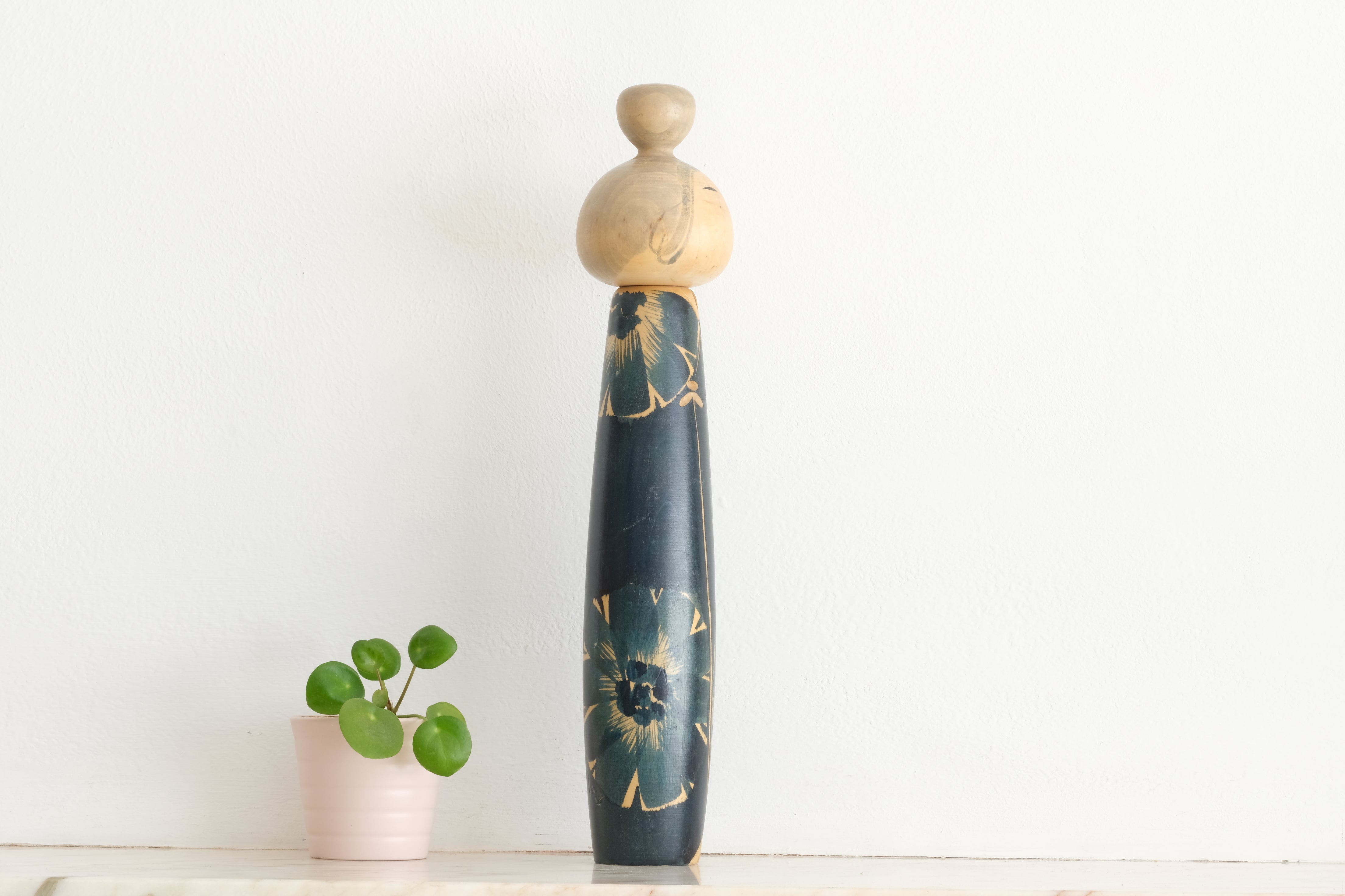 Exclusive Vintage Creative Kokeshi By Issetsu Kuribayashi (1924-2011) | Titled: 'Kiku - Chrysanthemum' | 32,5 cm