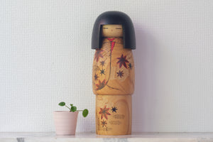 Large Gumma Kokeshi by Uchida Shinichiro | 31,5 cm