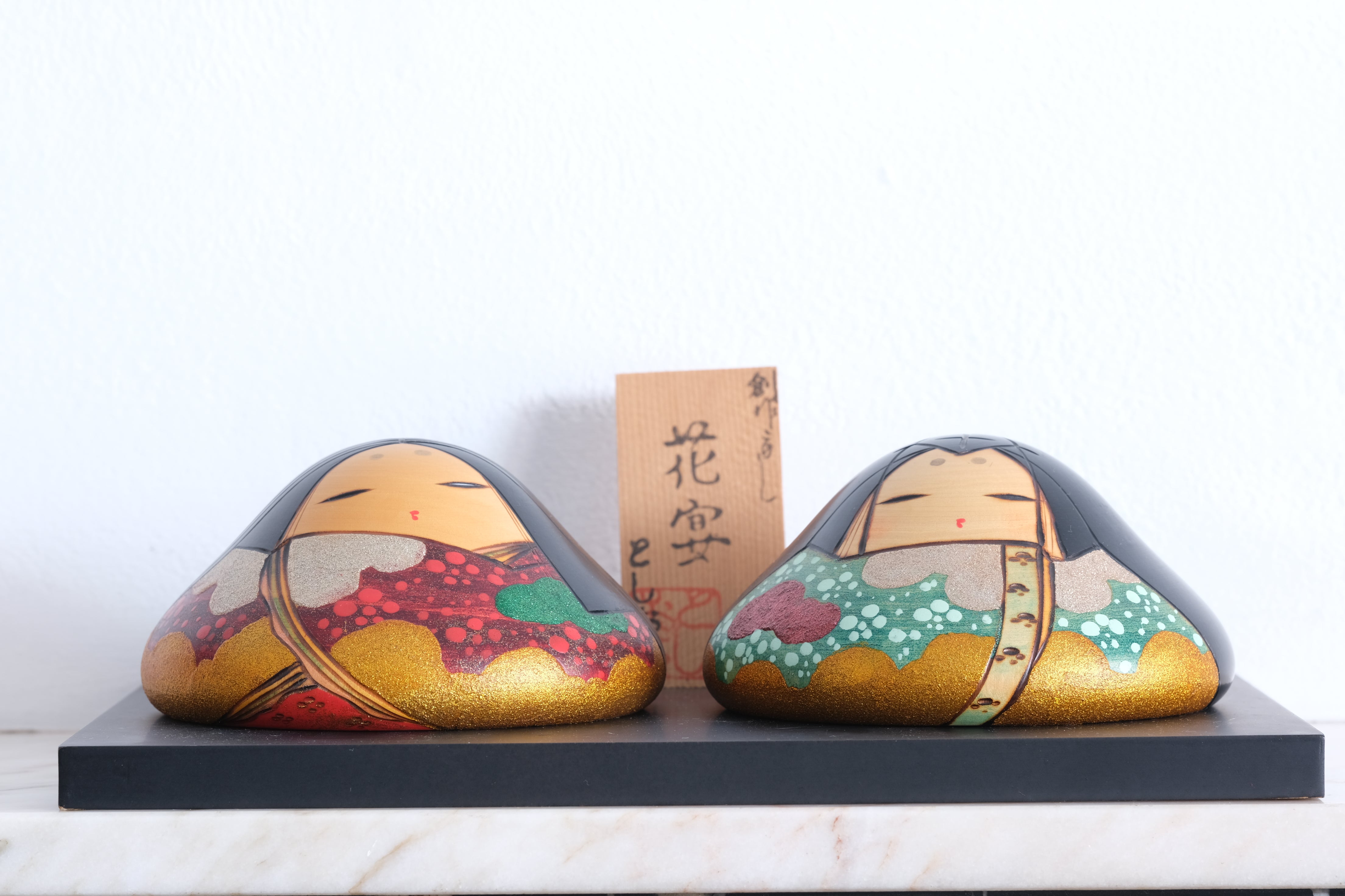 Exclusive Pair of Vintage Creative Kokeshi by Toshio Sekiguchi (1947-) | Titled: 'Kaen - Flower Garden' | 6,5 cm