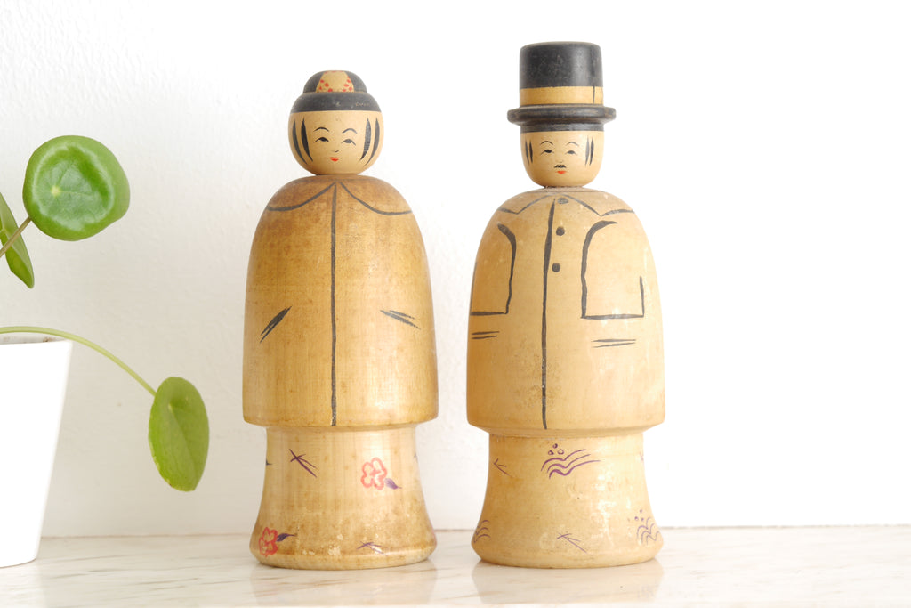 Exclusive Couple Vintage Nanbu Kokeshi by Sasaki Kakuhei 佐々木覚平 (1933 - 2007) | 19 cm and 20 cm